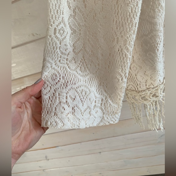 Ardene | White Crocheted Cardigan w Fringe - Picture 2 of 7